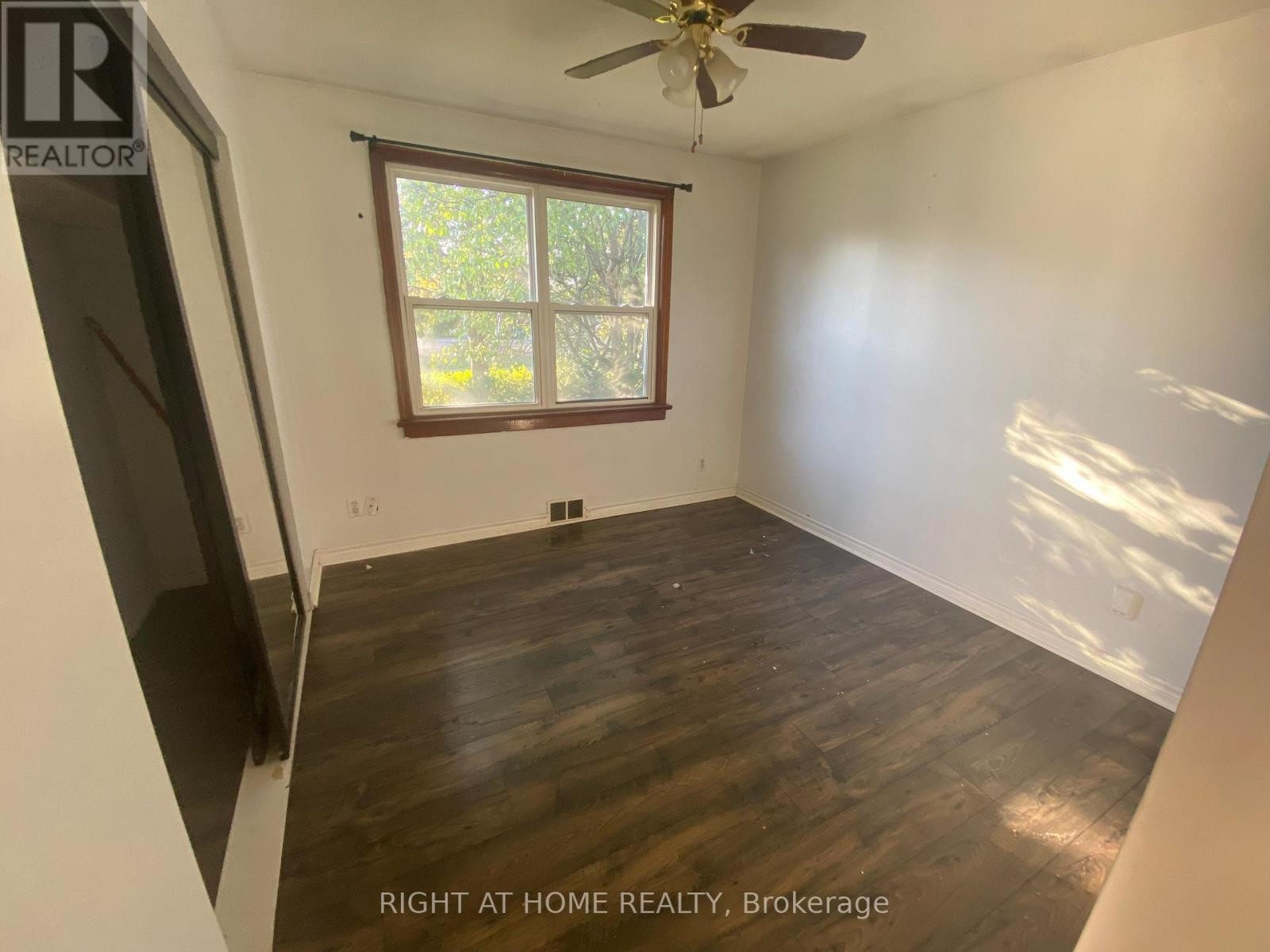 












97 GALLOWAY ROAD E

,
Toronto (West Hill),




Ontario
M1E1W8

