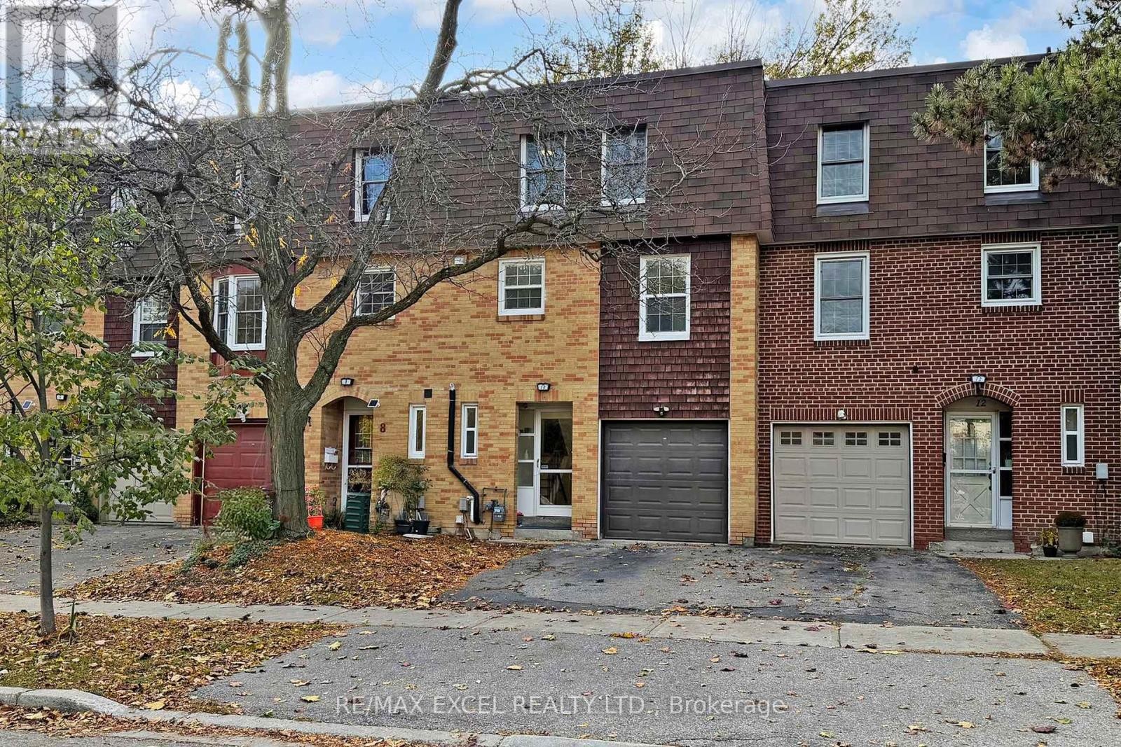 












10 CROCKAMHILL DRIVE

,
Toronto (Agincourt North),




Ontario
M1S3H1

