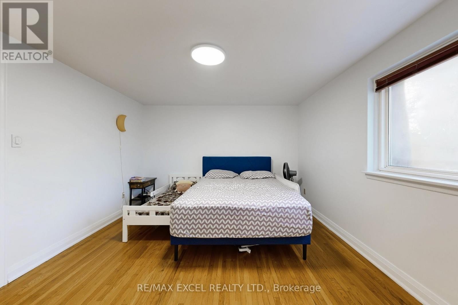 












10 CROCKAMHILL DRIVE

,
Toronto (Agincourt North),




Ontario
M1S3H1

