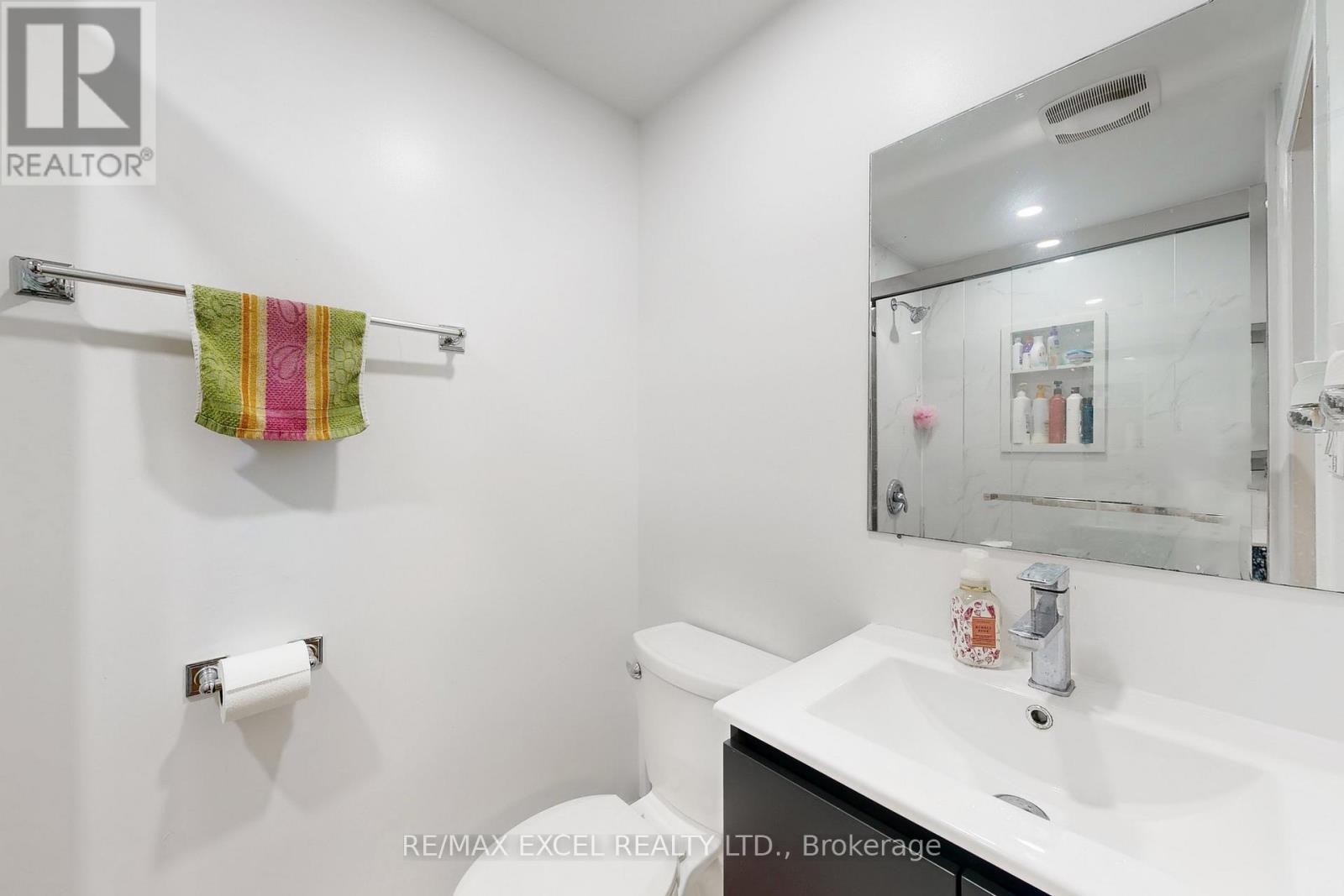 












10 CROCKAMHILL DRIVE

,
Toronto (Agincourt North),




Ontario
M1S3H1

