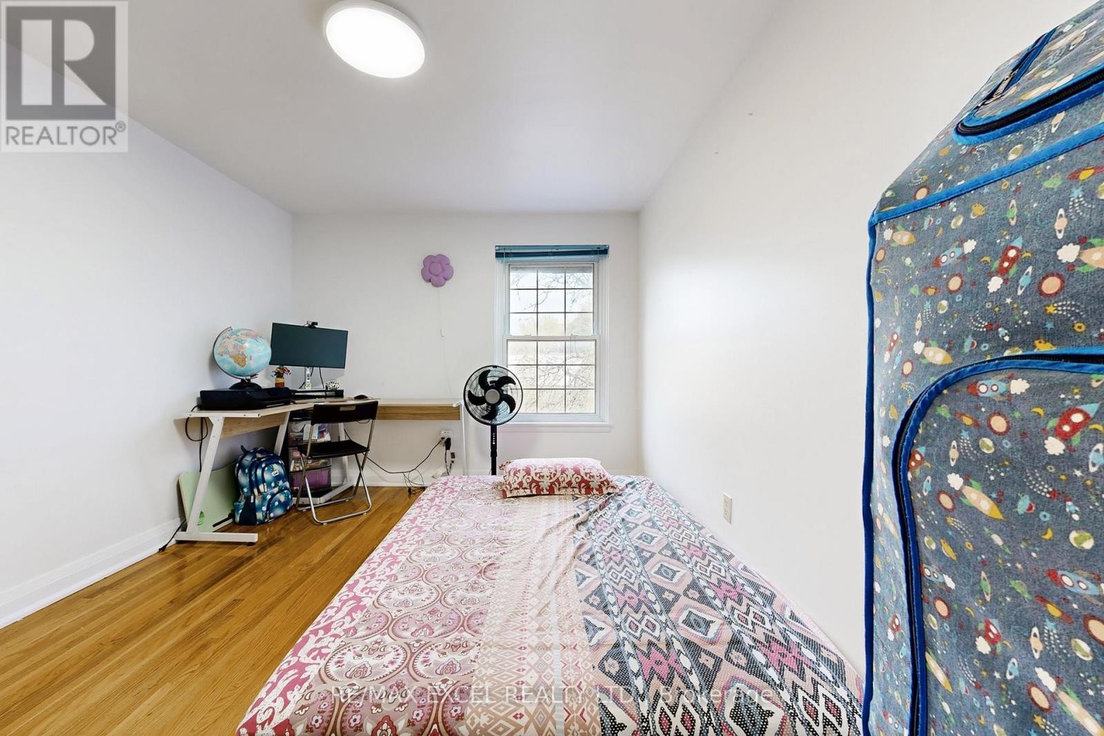 












10 CROCKAMHILL DRIVE

,
Toronto (Agincourt North),




Ontario
M1S3H1

