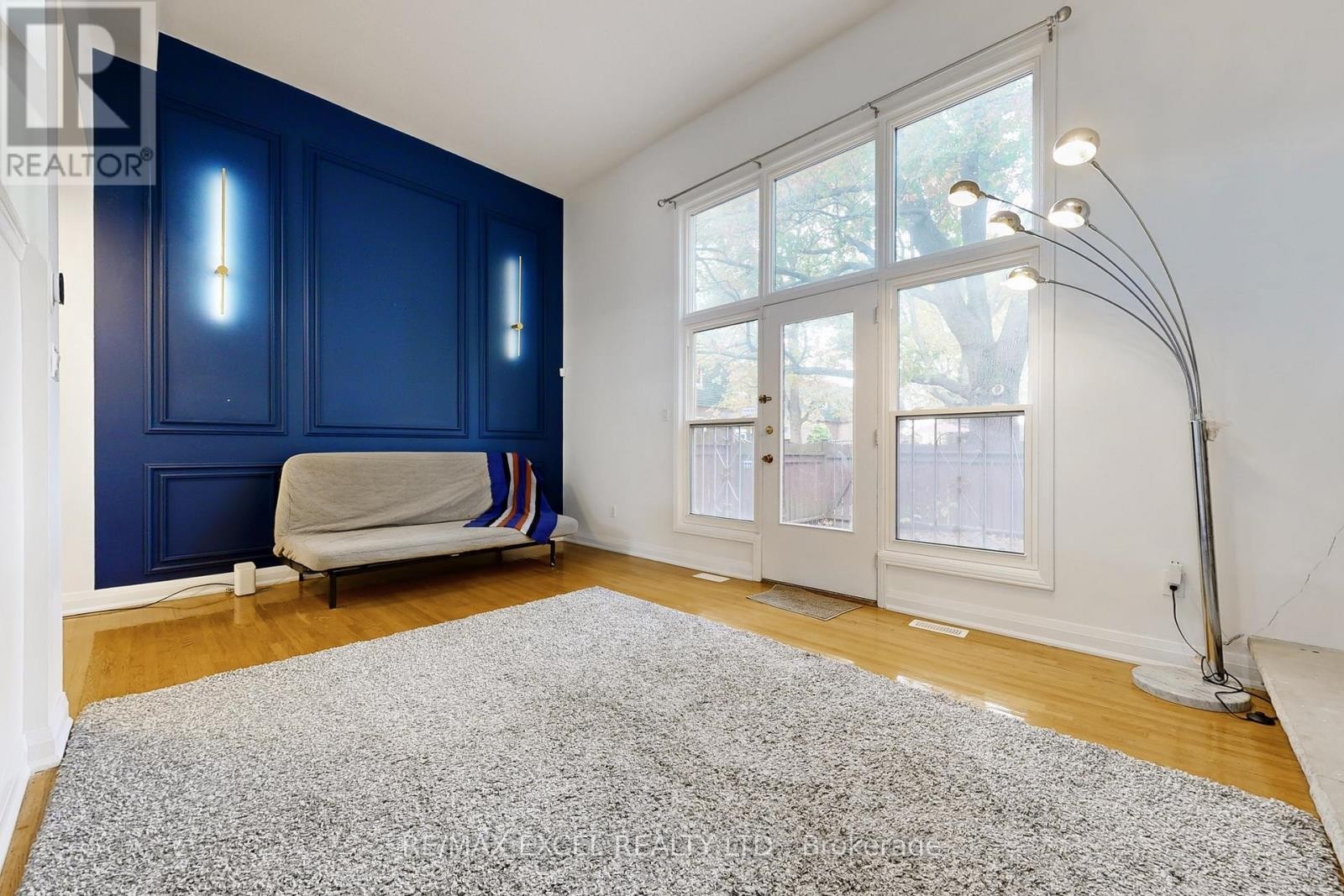 












10 CROCKAMHILL DRIVE

,
Toronto (Agincourt North),




Ontario
M1S3H1

