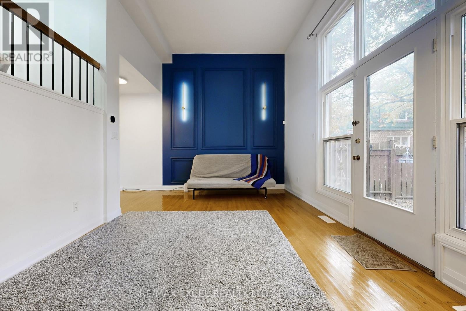 












10 CROCKAMHILL DRIVE

,
Toronto (Agincourt North),




Ontario
M1S3H1

