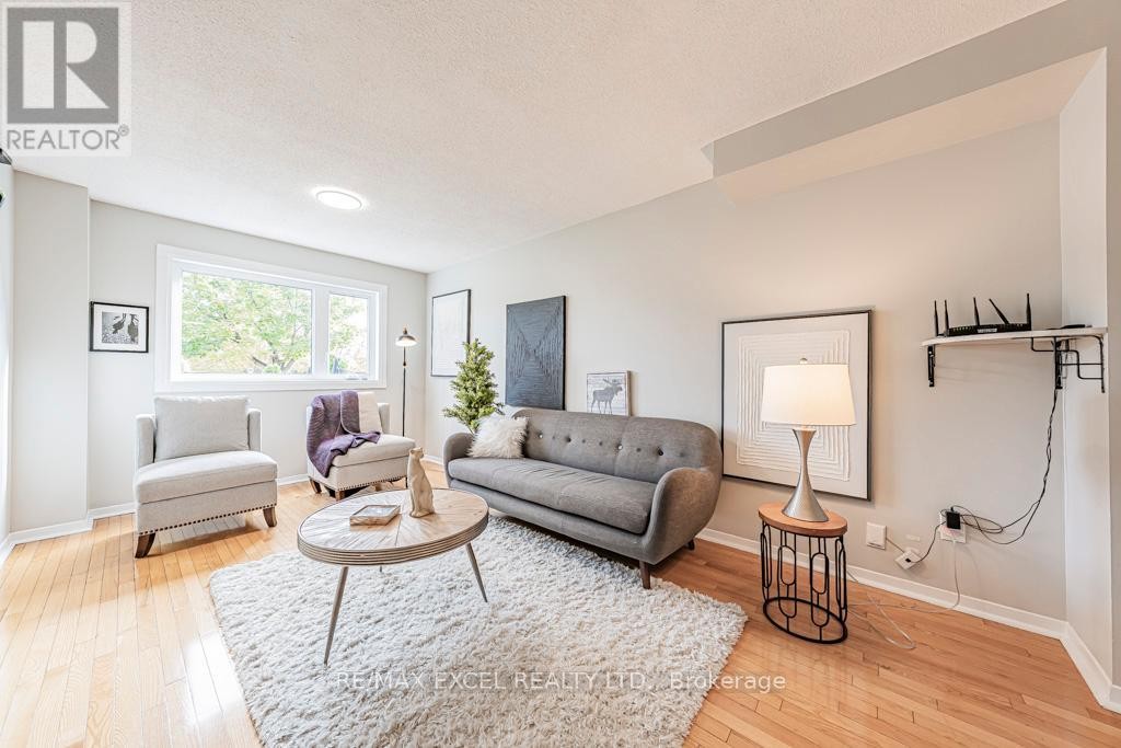 












21 BRIMSTONE CRESCENT

,
Toronto (Agincourt North),




Ontario
M1V3C8

