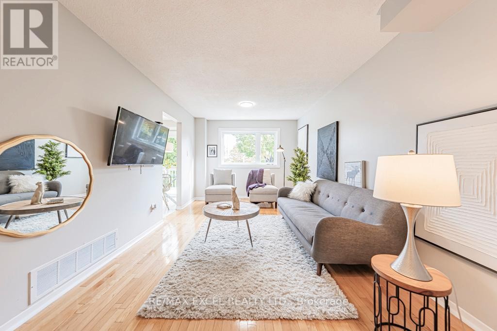 












21 BRIMSTONE CRESCENT

,
Toronto (Agincourt North),




Ontario
M1V3C8

