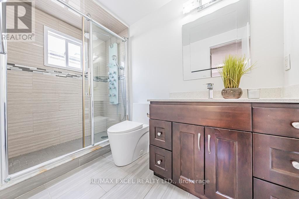 












21 BRIMSTONE CRESCENT

,
Toronto (Agincourt North),




Ontario
M1V3C8

