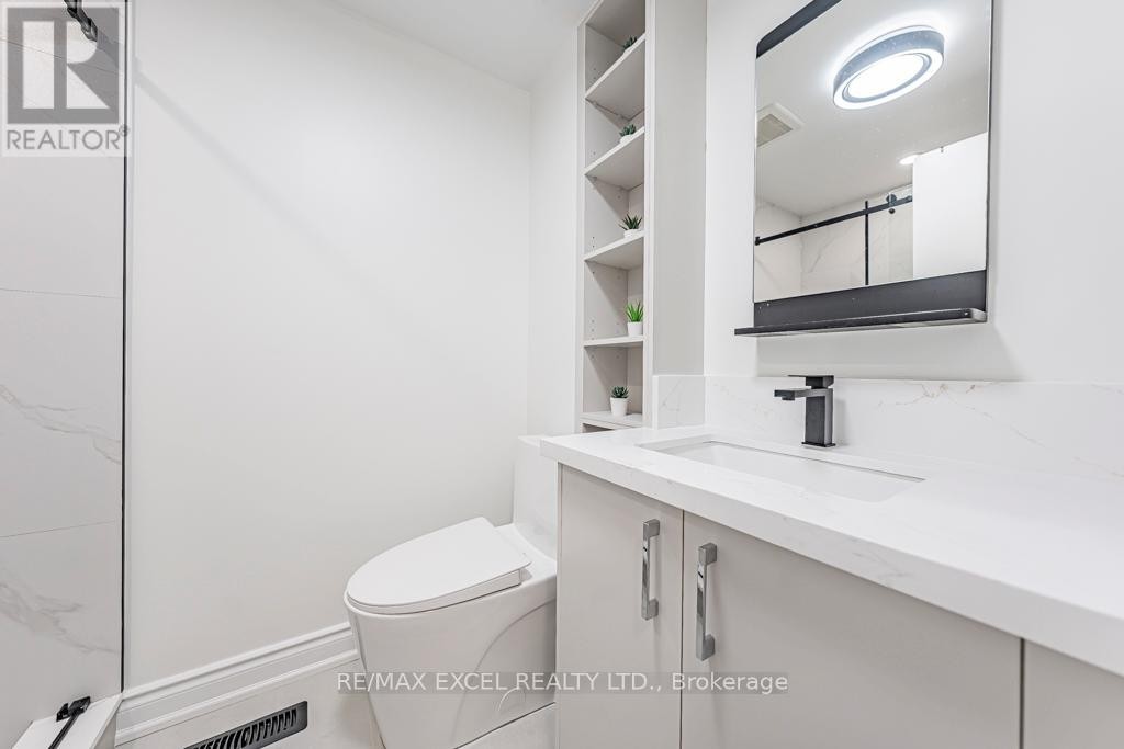 












21 BRIMSTONE CRESCENT

,
Toronto (Agincourt North),




Ontario
M1V3C8

