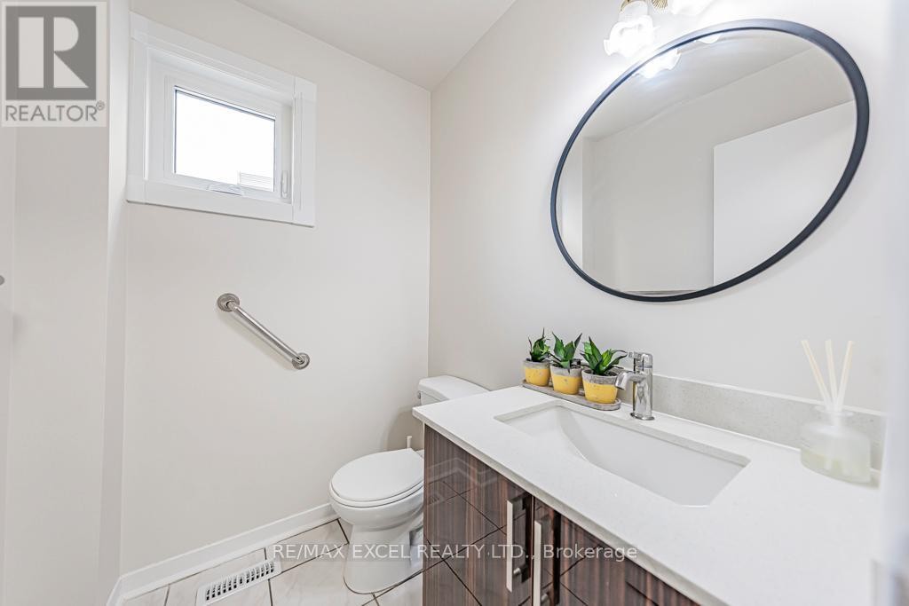 












21 BRIMSTONE CRESCENT

,
Toronto (Agincourt North),




Ontario
M1V3C8

