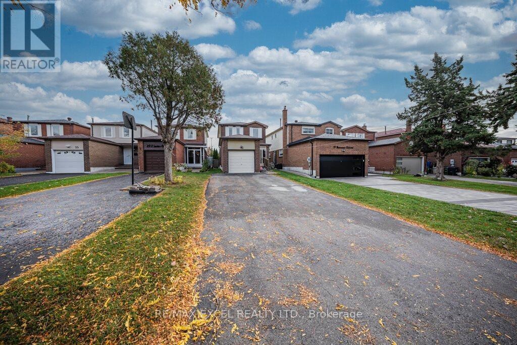 












21 BRIMSTONE CRESCENT

,
Toronto (Agincourt North),




Ontario
M1V3C8

