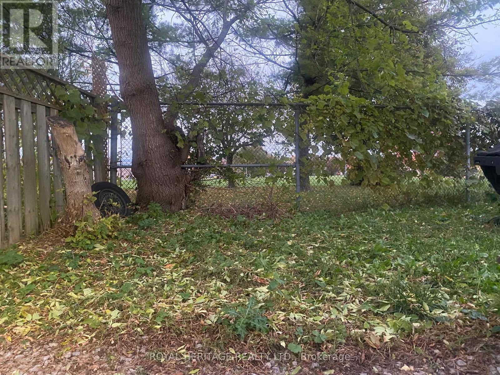 












24 REED DRIVE

,
Ajax (Central),




Ontario
L1S5S1

