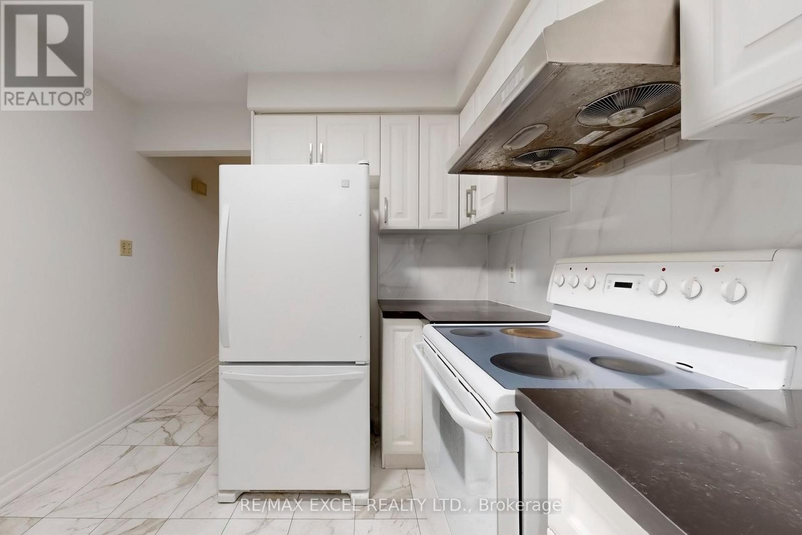 












53 SANWOOD BOULEVARD

,
Toronto (Steeles),




Ontario
M1V3L6

