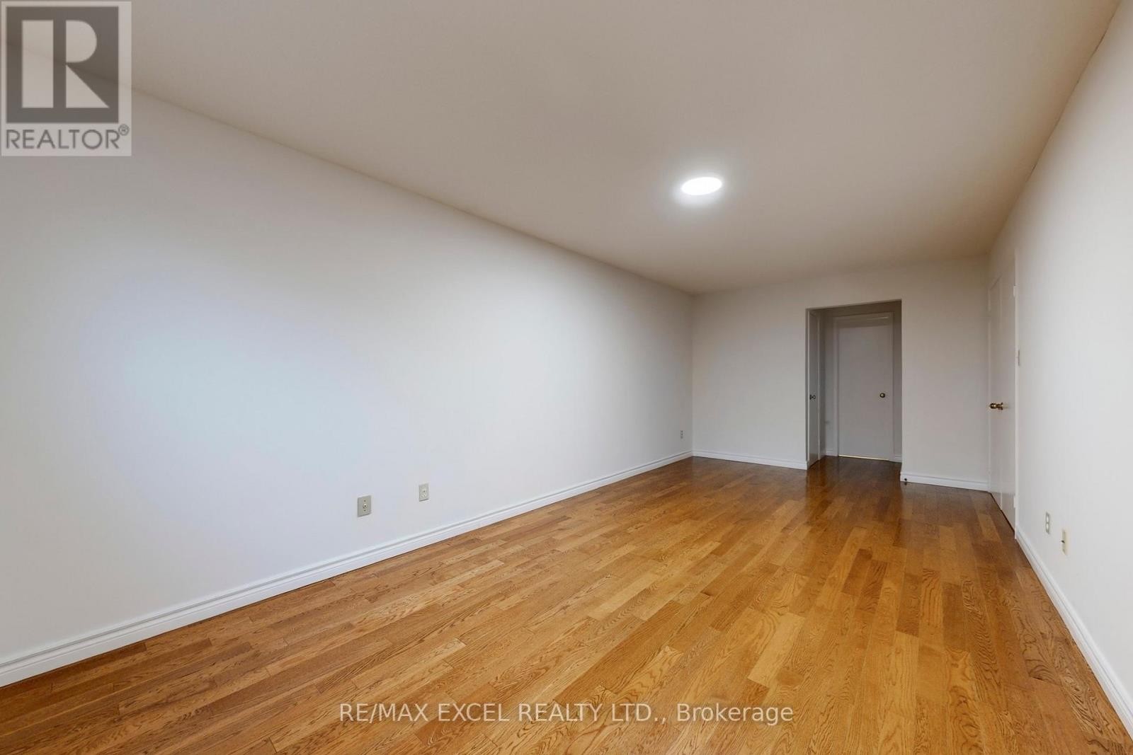 












53 SANWOOD BOULEVARD

,
Toronto (Steeles),




Ontario
M1V3L6

