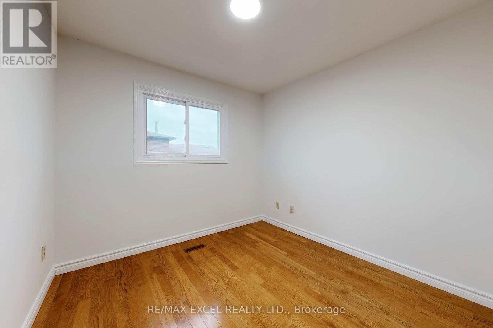 












53 SANWOOD BOULEVARD

,
Toronto (Steeles),




Ontario
M1V3L6

