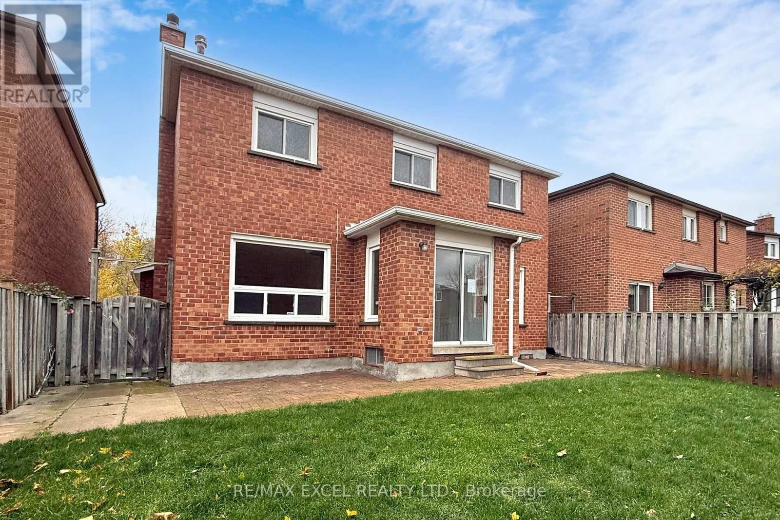 












53 SANWOOD BOULEVARD

,
Toronto (Steeles),




Ontario
M1V3L6

