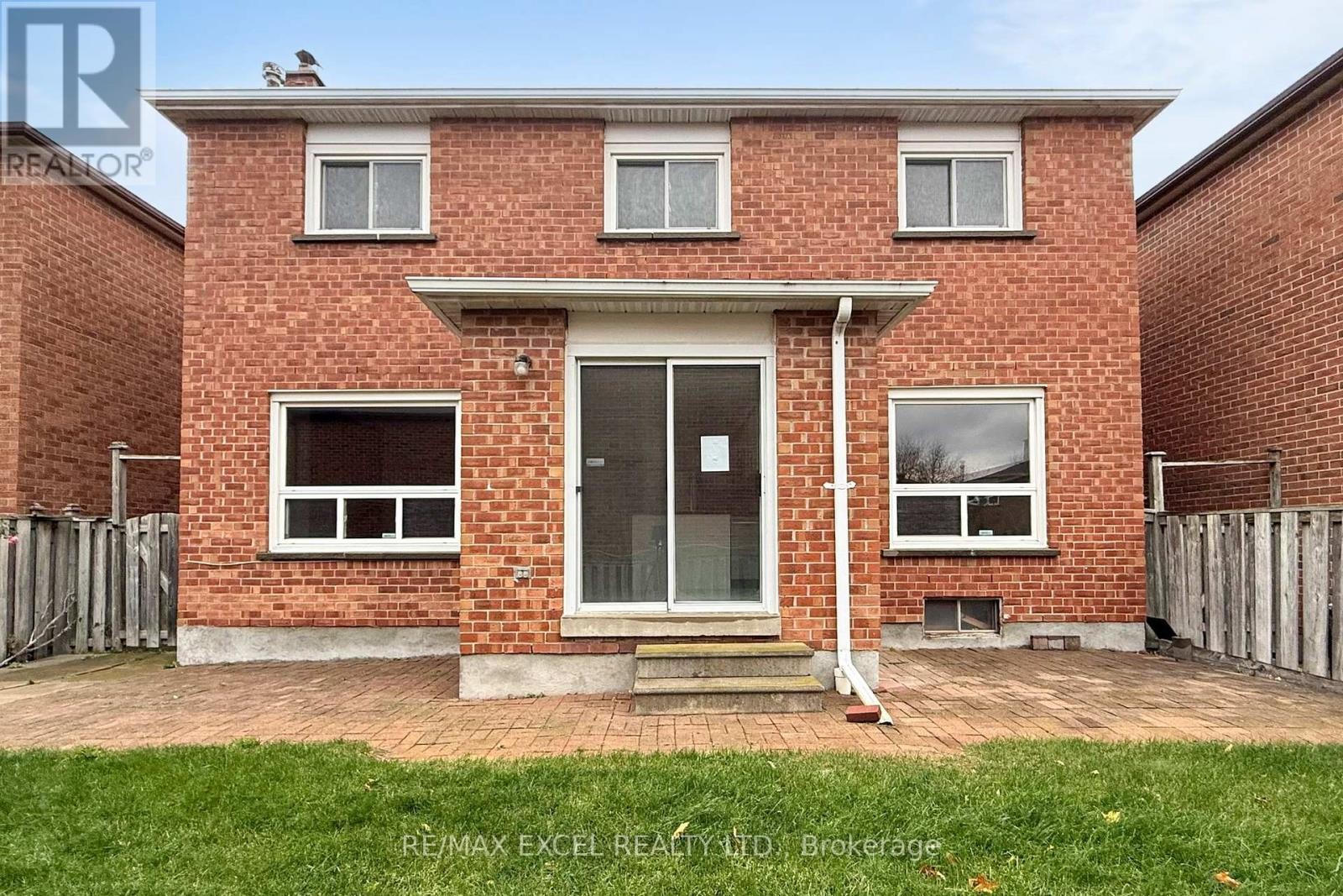 












53 SANWOOD BOULEVARD

,
Toronto (Steeles),




Ontario
M1V3L6

