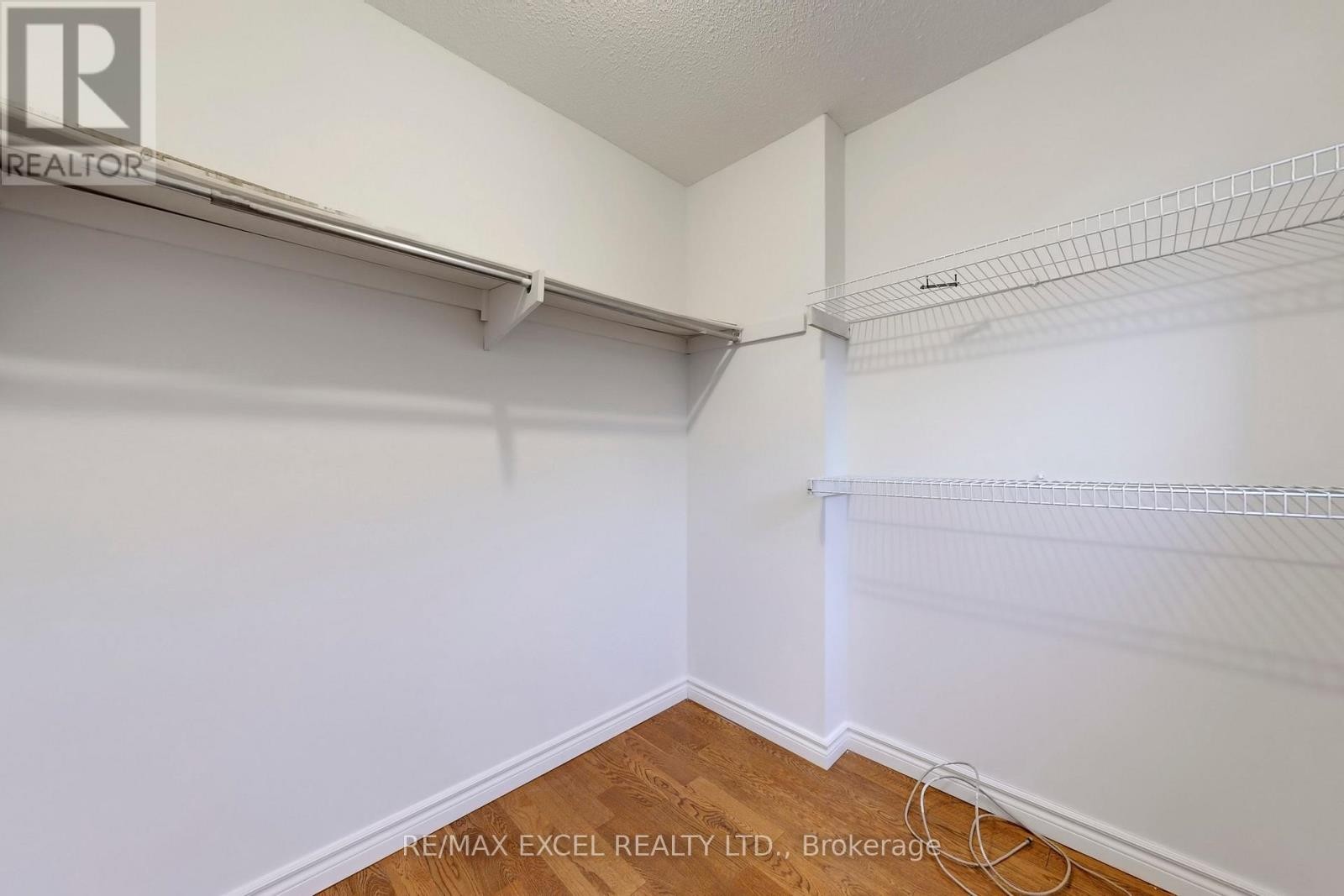 












53 SANWOOD BOULEVARD

,
Toronto (Steeles),




Ontario
M1V3L6

