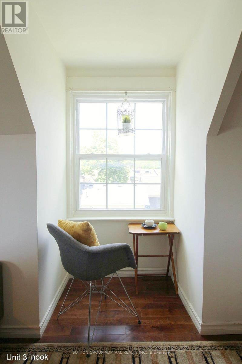 












3RD FLR - 117 BELLHAVEN ROAD

,
Toronto (Woodbine Corridor),




Ontario
M4L3J9

