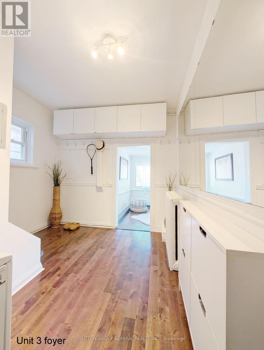 












3RD FLR - 117 BELLHAVEN ROAD

,
Toronto (Woodbine Corridor),




Ontario
M4L3J9

