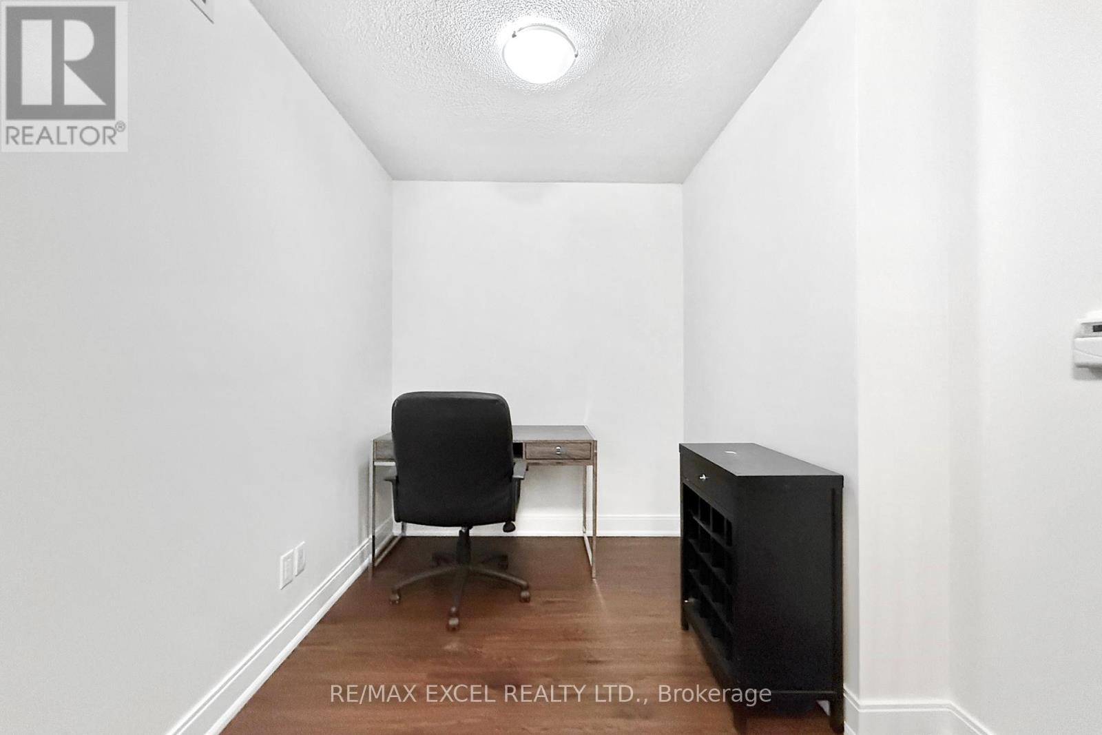 












3516 - 135 VILLAGE GREEN SQUARE

,
Toronto (Agincourt South-Malvern West),




Ontario
M1S0G4

