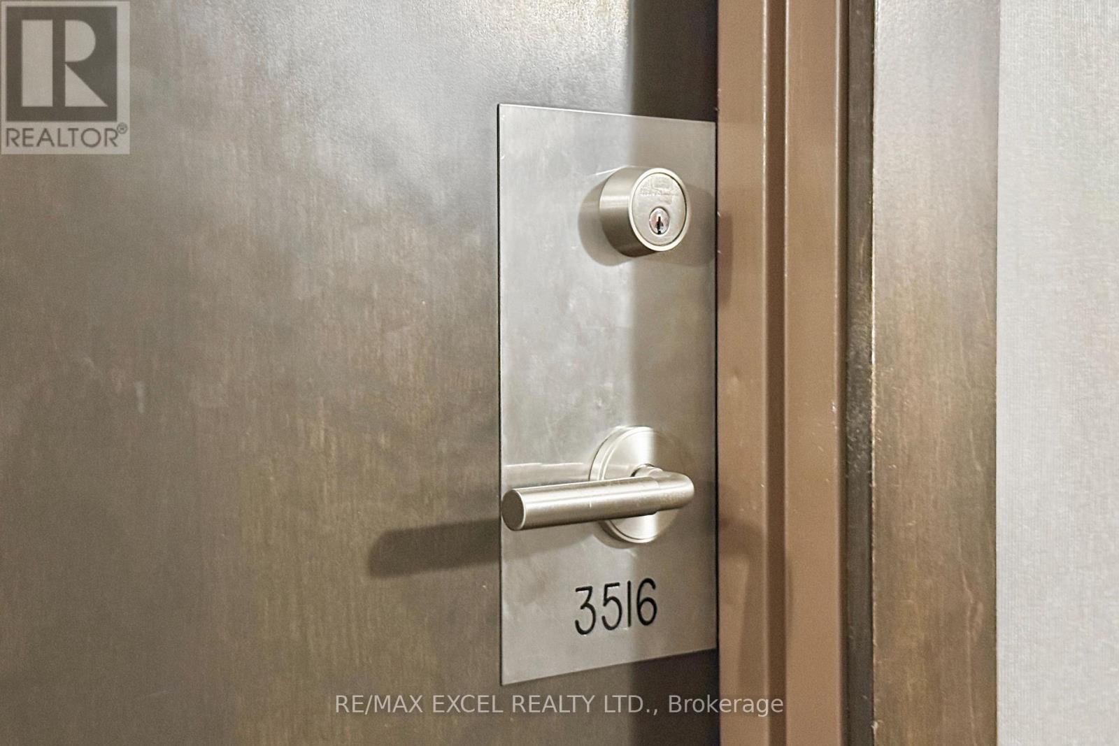 












3516 - 135 VILLAGE GREEN SQUARE

,
Toronto (Agincourt South-Malvern West),




Ontario
M1S0G4

