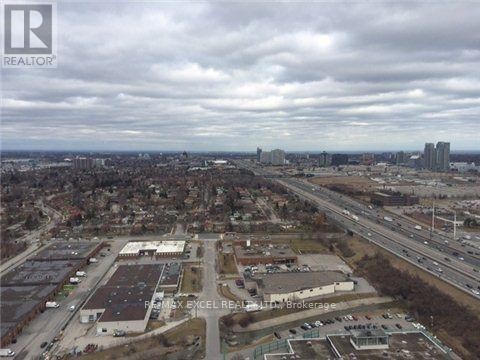 












3516 - 135 VILLAGE GREEN SQUARE

,
Toronto (Agincourt South-Malvern West),




Ontario
M1S0G4

