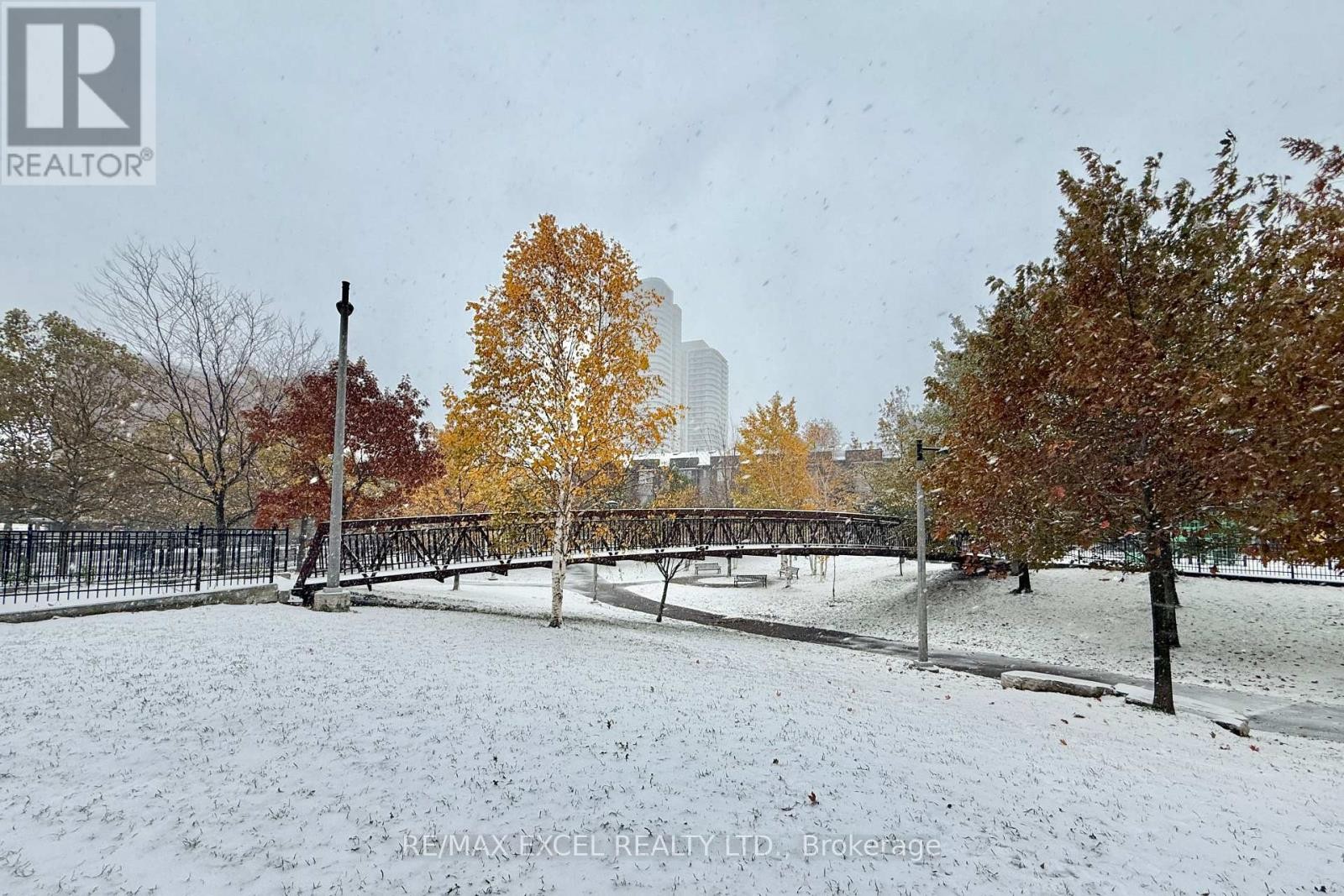 












3516 - 135 VILLAGE GREEN SQUARE

,
Toronto (Agincourt South-Malvern West),




Ontario
M1S0G4

