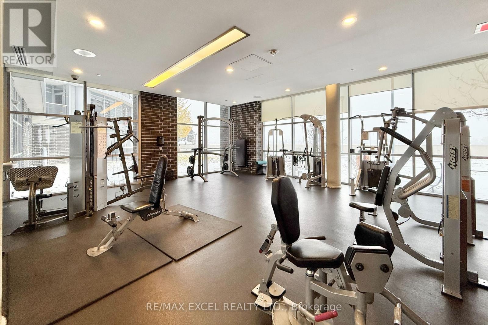 












3516 - 135 VILLAGE GREEN SQUARE

,
Toronto (Agincourt South-Malvern West),




Ontario
M1S0G4

