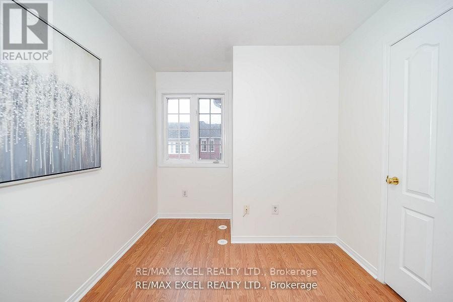 












4 - 2784 EGLINTON AVENUE E

,
Toronto (Eglinton East),




Ontario
M1J2C8

