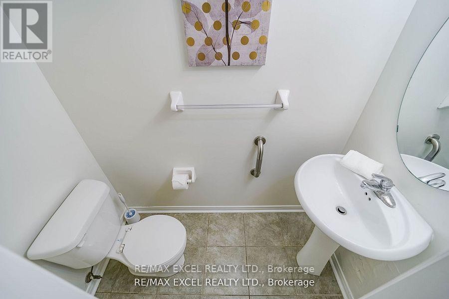 












4 - 2784 EGLINTON AVENUE E

,
Toronto (Eglinton East),




Ontario
M1J2C8

