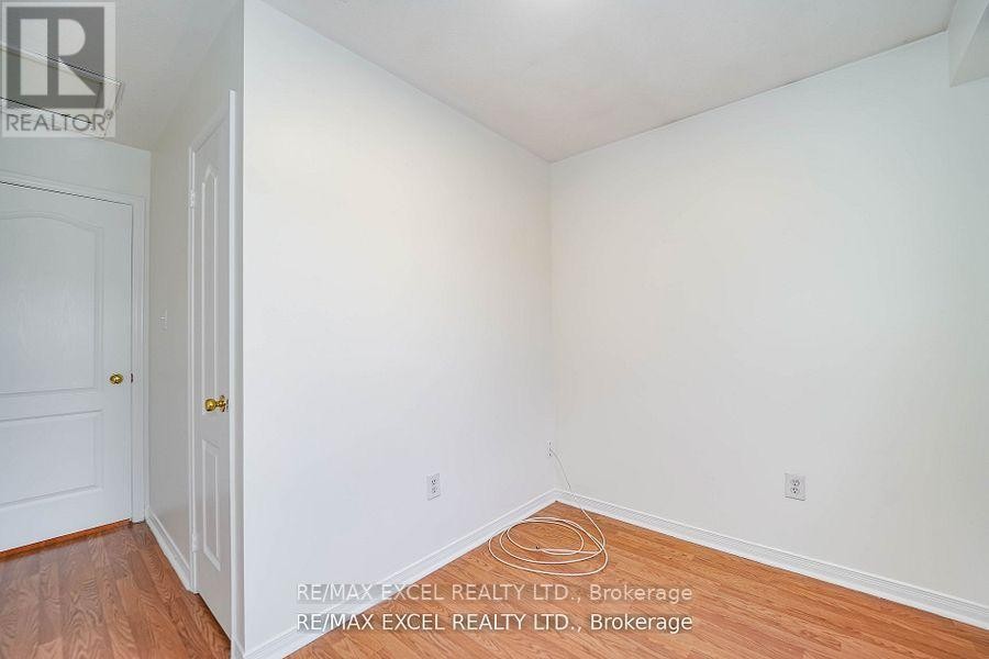 












4 - 2784 EGLINTON AVENUE E

,
Toronto (Eglinton East),




Ontario
M1J2C8

