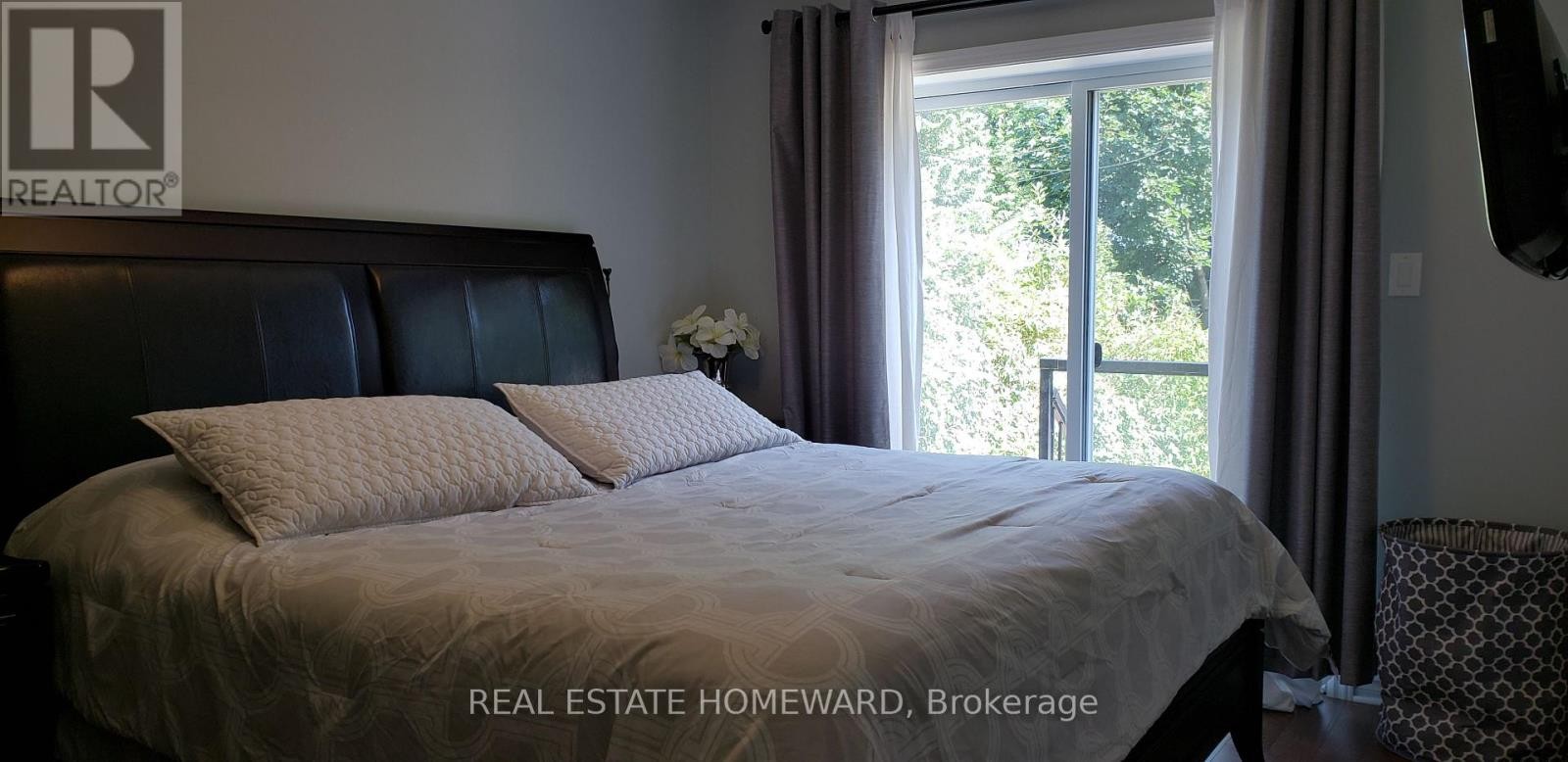 












4 MOORECROFT CRESCENT

,
Toronto (Ionview),




Ontario
M1K3V1

