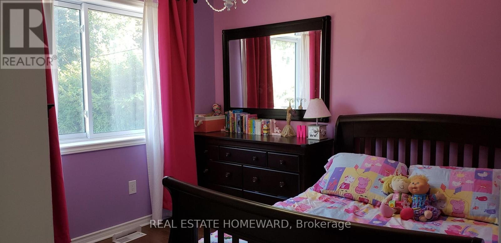 












4 MOORECROFT CRESCENT

,
Toronto (Ionview),




Ontario
M1K3V1

