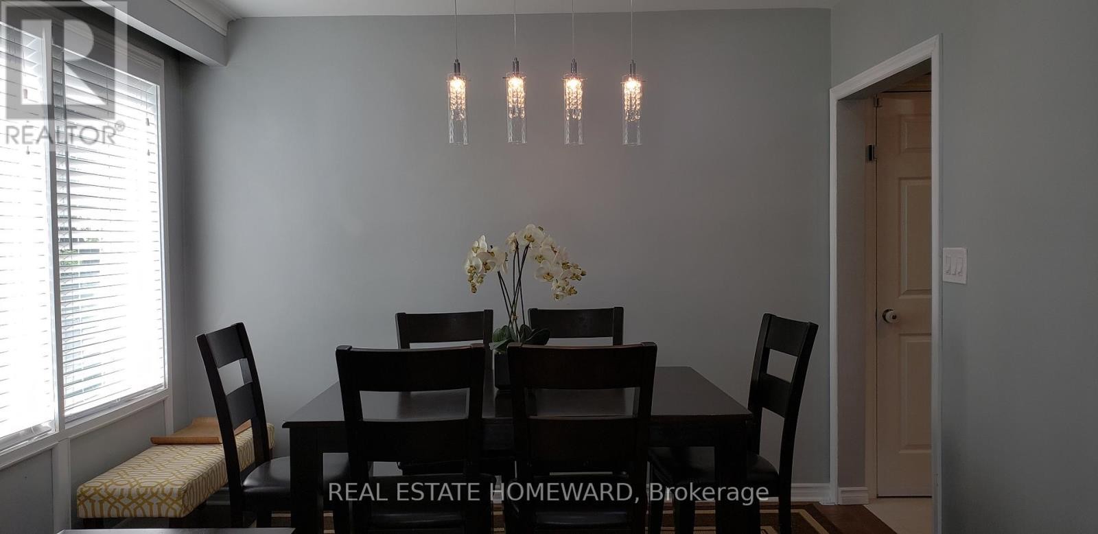 












4 MOORECROFT CRESCENT

,
Toronto (Ionview),




Ontario
M1K3V1

