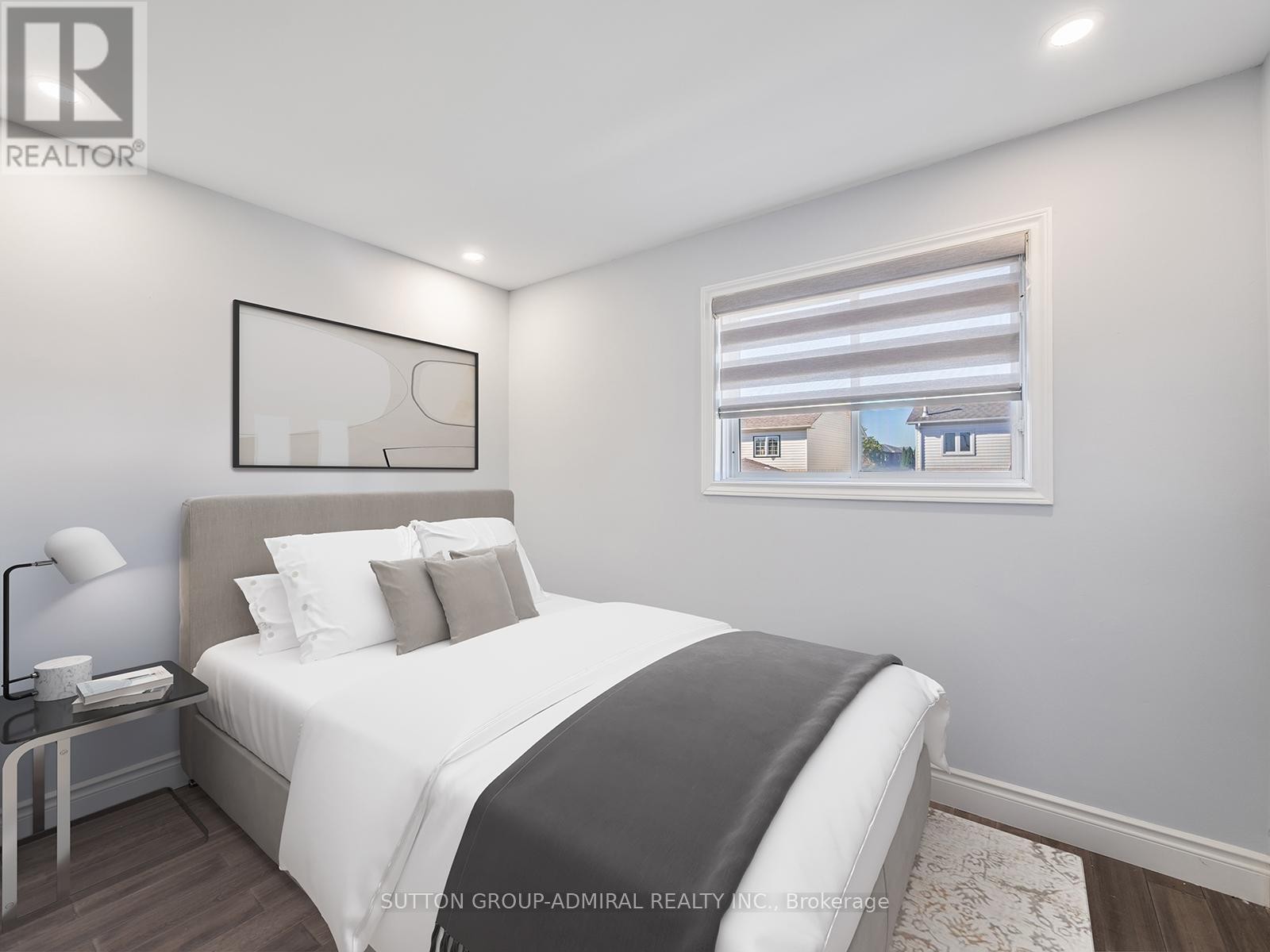 












93 MCMANN CRESCENT

,
Clarington (Courtice),




Ontario
L1E2W9

