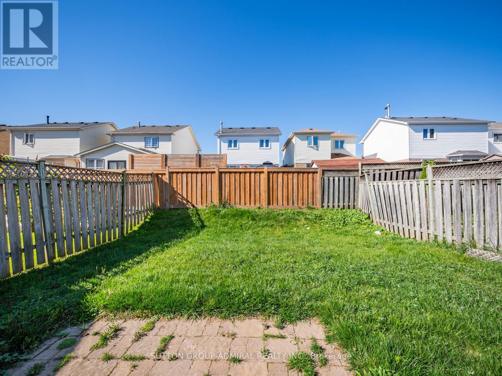 












93 MCMANN CRESCENT

,
Clarington (Courtice),




Ontario
L1E2W9

