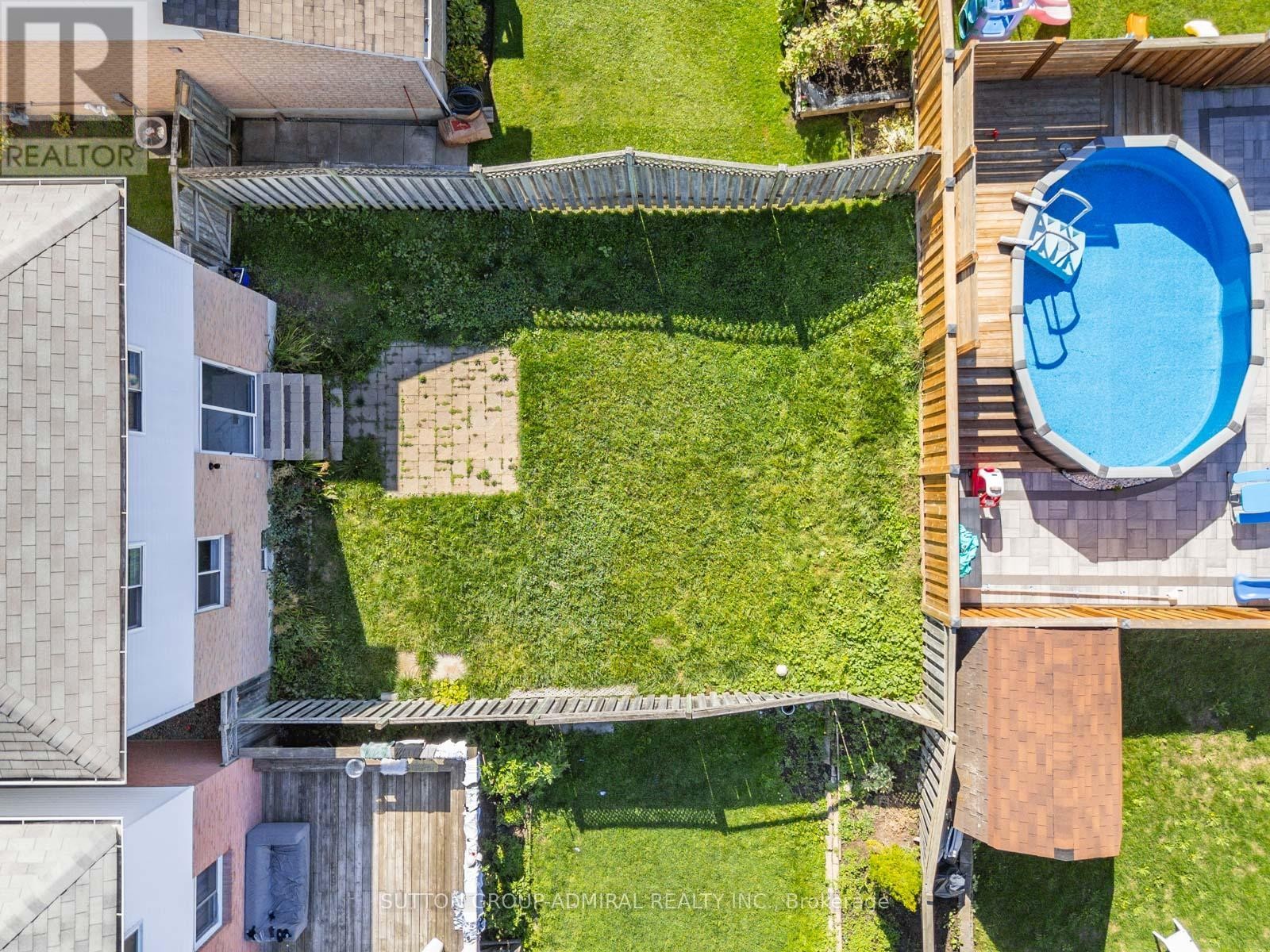 












93 MCMANN CRESCENT

,
Clarington (Courtice),




Ontario
L1E2W9

