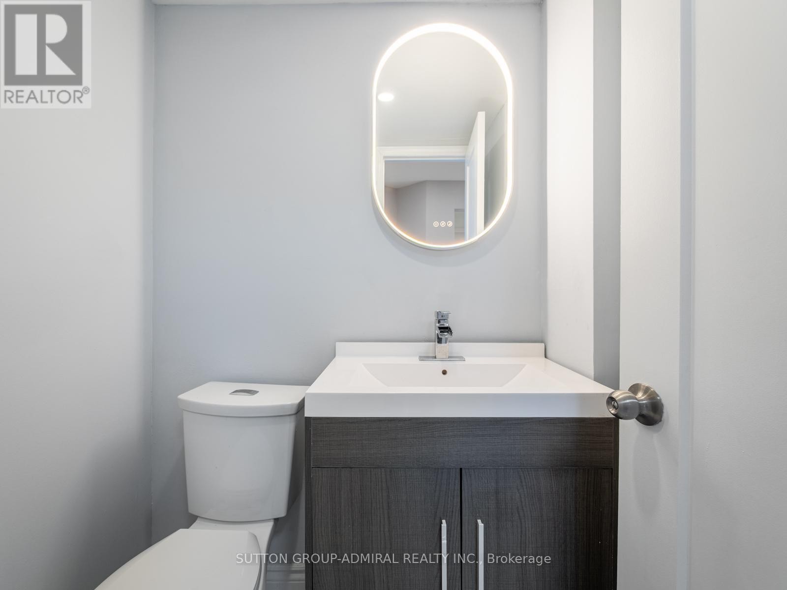 












93 MCMANN CRESCENT

,
Clarington (Courtice),




Ontario
L1E2W9

