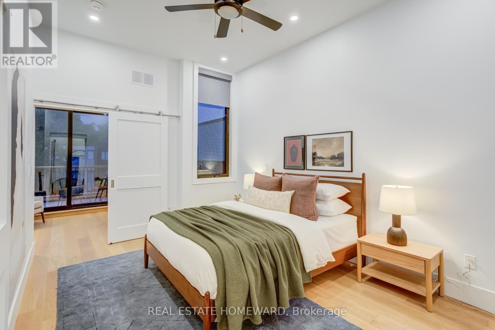 












46 BOULTON AVENUE

,
Toronto (South Riverdale),




Ontario
M4M2J5

