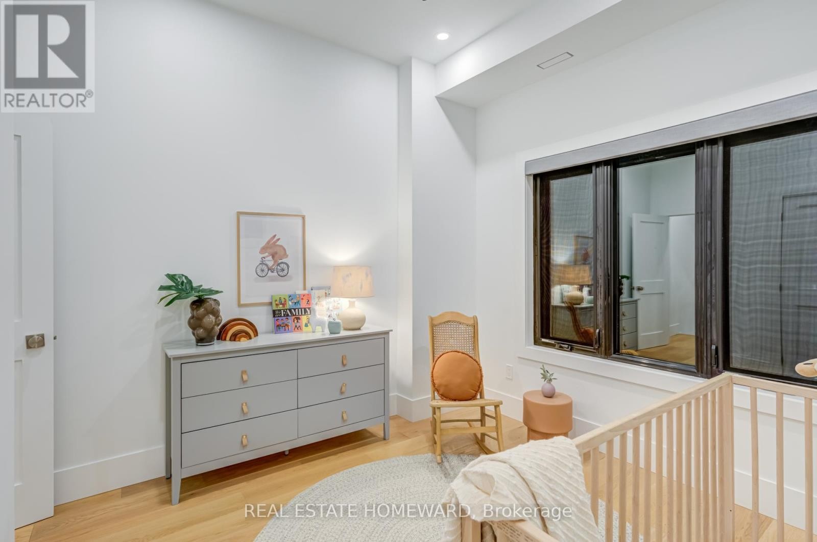 












46 BOULTON AVENUE

,
Toronto (South Riverdale),




Ontario
M4M2J5

