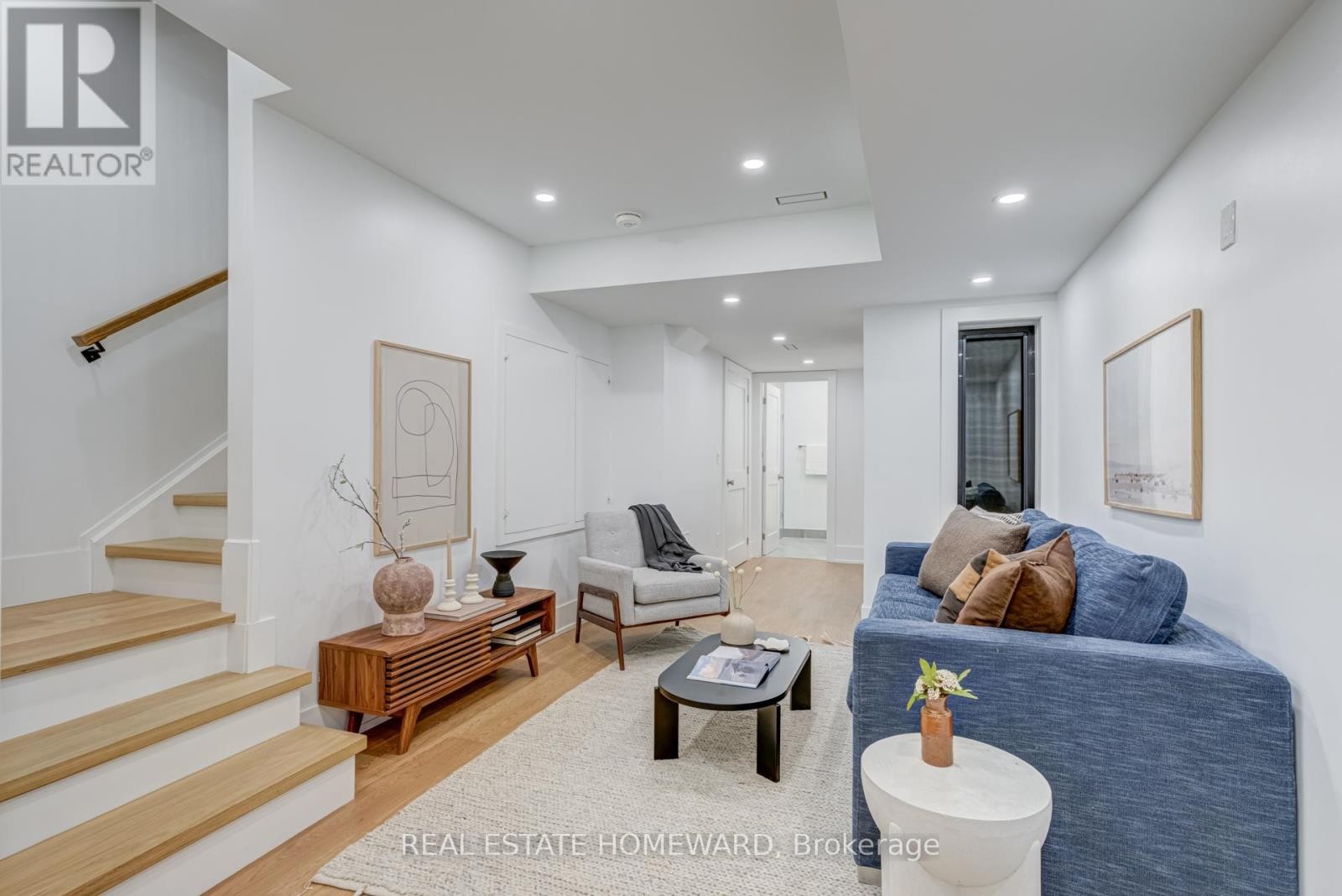 












46 BOULTON AVENUE

,
Toronto (South Riverdale),




Ontario
M4M2J5

