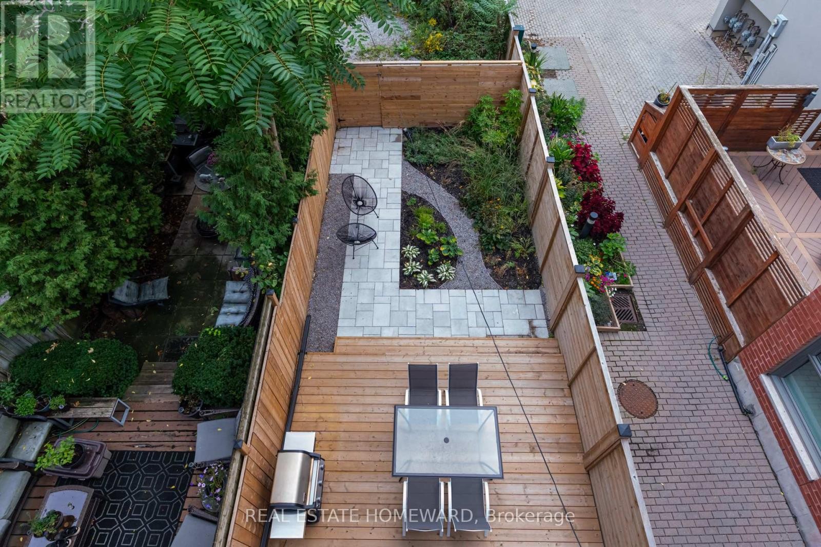 












46 BOULTON AVENUE

,
Toronto (South Riverdale),




Ontario
M4M2J5

