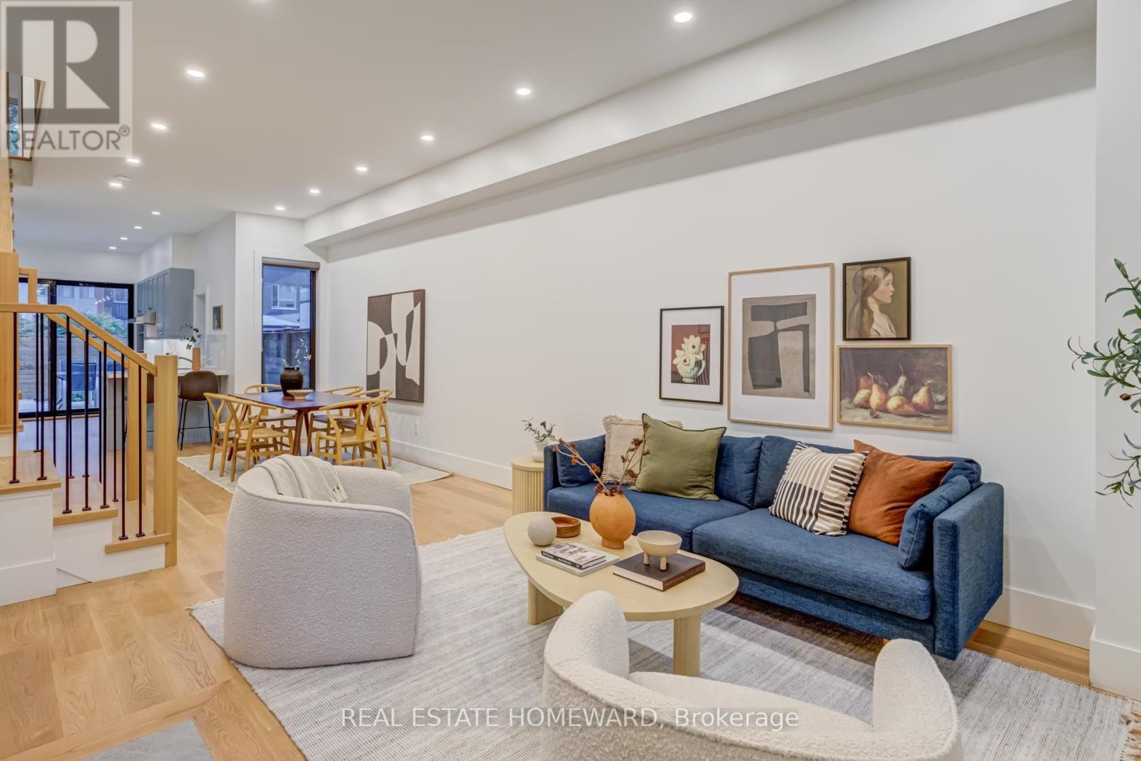 












46 BOULTON AVENUE

,
Toronto (South Riverdale),




Ontario
M4M2J5

