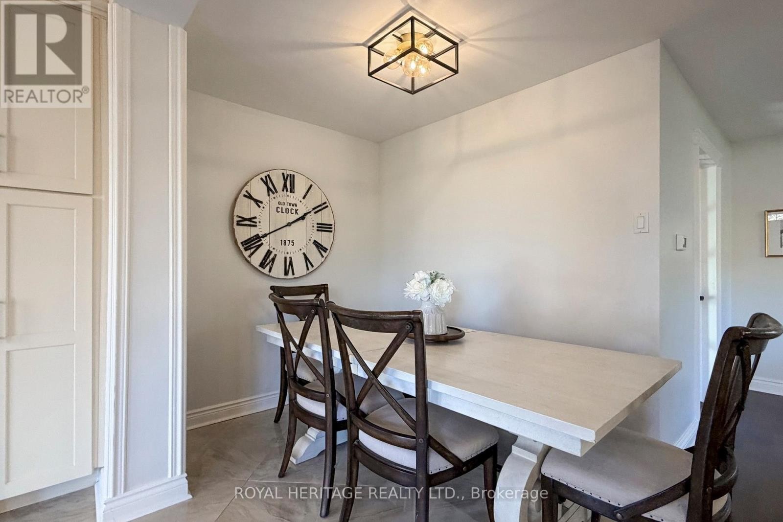 












47 CHERRYHILL AVENUE

,
Toronto (Centennial Scarborough),




Ontario
M1C1W9

