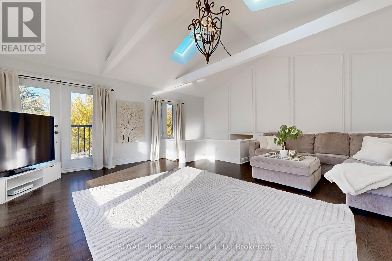 












47 CHERRYHILL AVENUE

,
Toronto (Centennial Scarborough),




Ontario
M1C1W9

