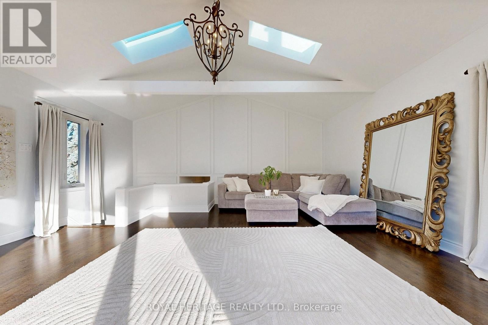 












47 CHERRYHILL AVENUE

,
Toronto (Centennial Scarborough),




Ontario
M1C1W9

