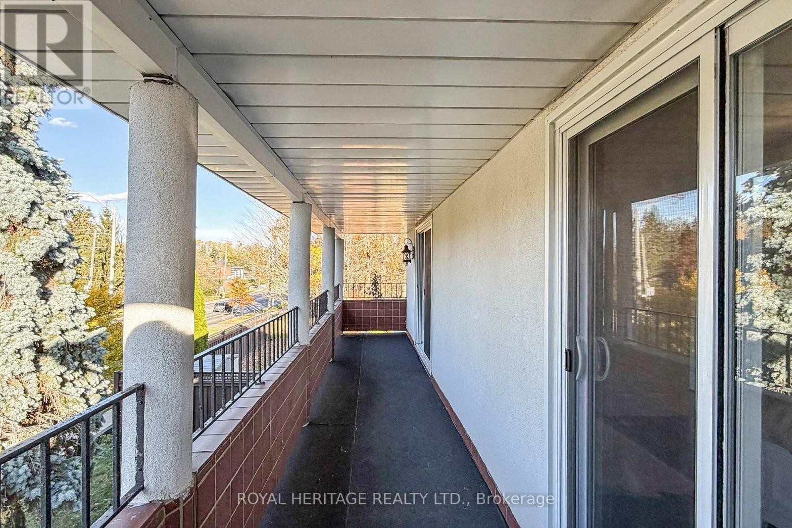 












47 CHERRYHILL AVENUE

,
Toronto (Centennial Scarborough),




Ontario
M1C1W9

