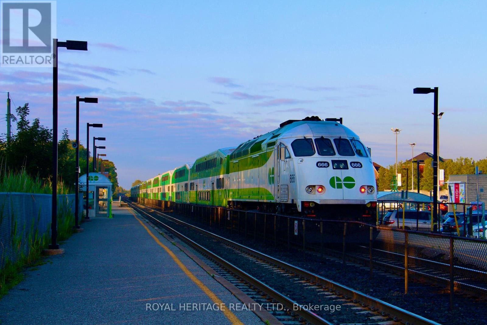 












47 CHERRYHILL AVENUE

,
Toronto (Centennial Scarborough),




Ontario
M1C1W9

