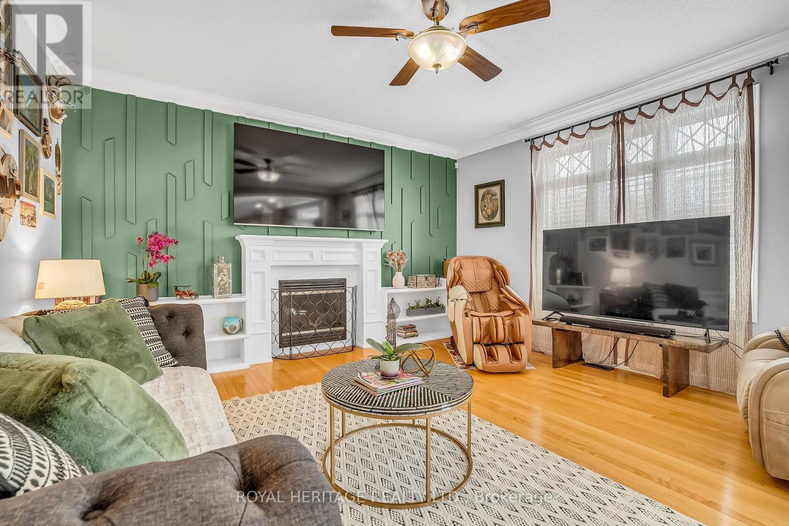 












846 HANMORE COURT

,
Oshawa (Pinecrest),




Ontario
L1K0C5

