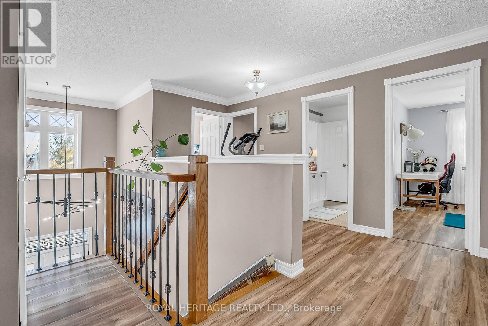 












846 HANMORE COURT

,
Oshawa (Pinecrest),




Ontario
L1K0C5

