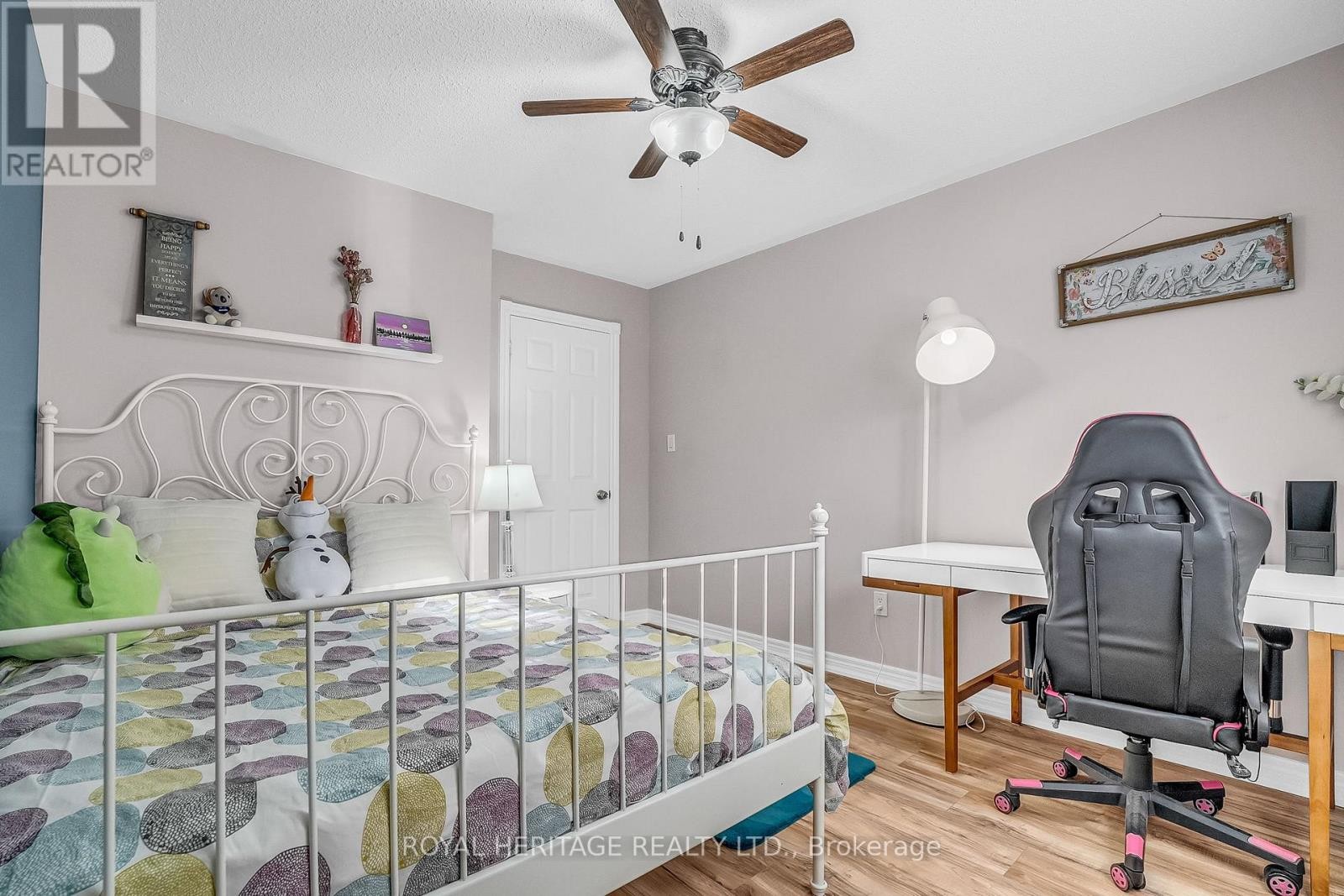 












846 HANMORE COURT

,
Oshawa (Pinecrest),




Ontario
L1K0C5

